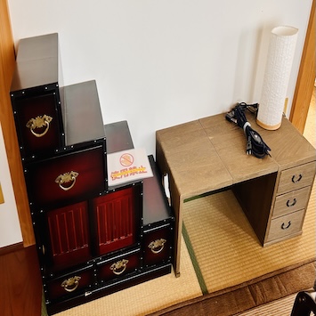 文机・階段箪笥