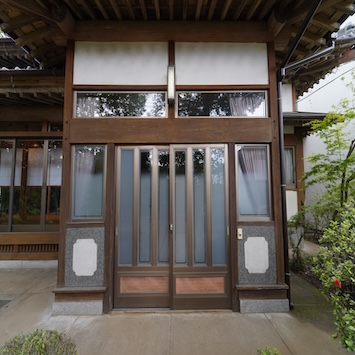 玄関引き戸閉め