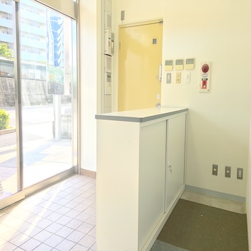 1st受付自動ドア